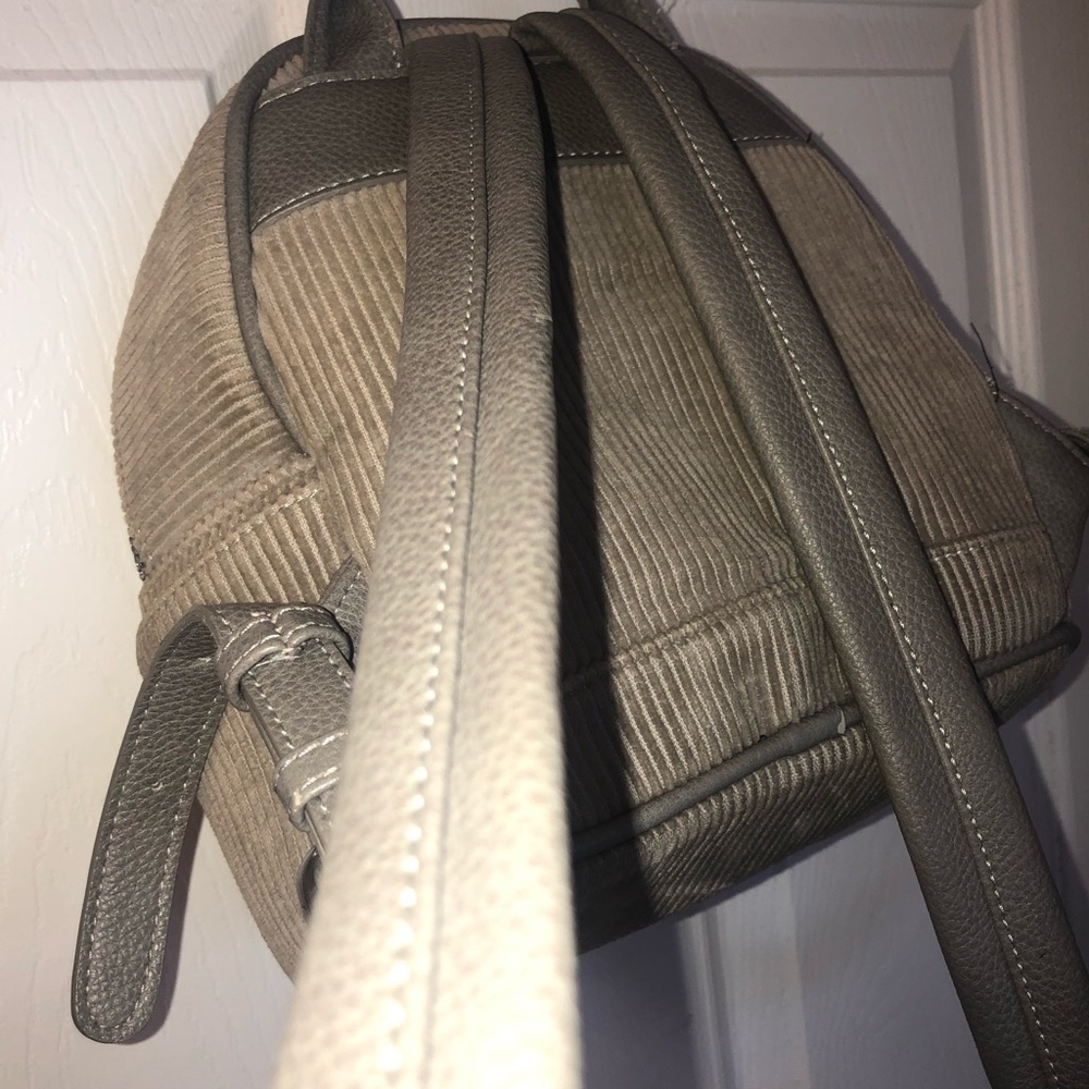 Mini Bookbag - Picture 3 of 8